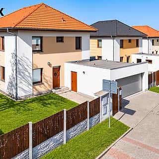 Prodej rodinného domu 180 m² Veleň, Sněžná, Veleň, okres Praha-východ