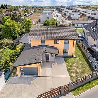 Prodej rodinného domu 239 m² Květnice, Ohnicová, Květnice, okres Praha-východ