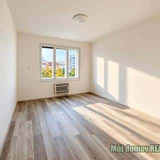 Pronájem bytu 2+1 57 m² Praha, Zemědělská, Praha