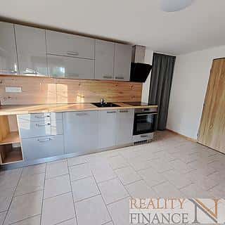 Pronájem rodinného domu 80 m² Plzeň, Pode Dvory, Plzeň, okres Plzeň-město