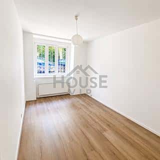 Pronájem bytu 2+1 63 m² Praha, Pod Labuťkou, Praha