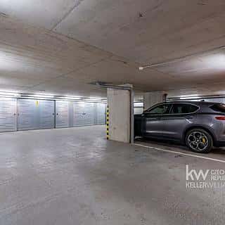 Pronájem parkovacího místa 11 m² Praha, Kodaňská, Praha