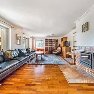 Pronájem bytu 4+1 120 m² Praha, Pod urnovým hájem, Praha