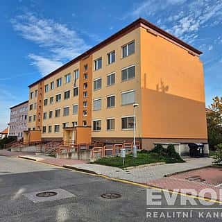 Pronájem bytu 5+1 a více 100 m² Praha, Uherská, Praha
