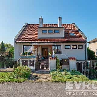 Prodej rodinného domu 150 m² Lovčice, Lovčice, okres Hradec Králové