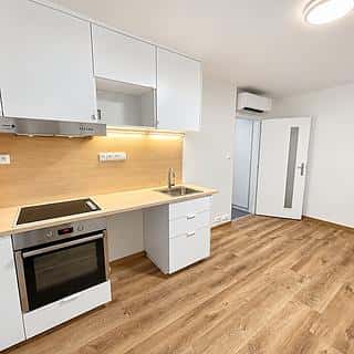 Pronájem bytu 2+kk 28 m² Milovice, Mírová, Milovice, okres Nymburk