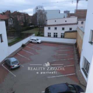 Pronájem parkovacího místa 12 m² Pardubice, Smilova, Pardubice