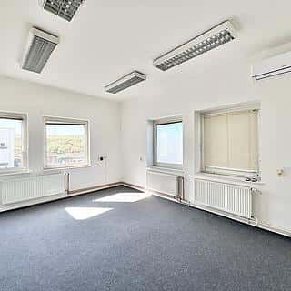 Pronájem kanceláře 58 m² Brno, Kaštanová, Brno, okres Brno-město