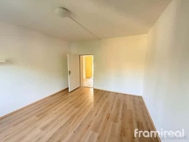 Pronájem bytu 4+1 124 m², Šlapanice, ev.č. 02273, Brno venkov, okres Brno-venkov