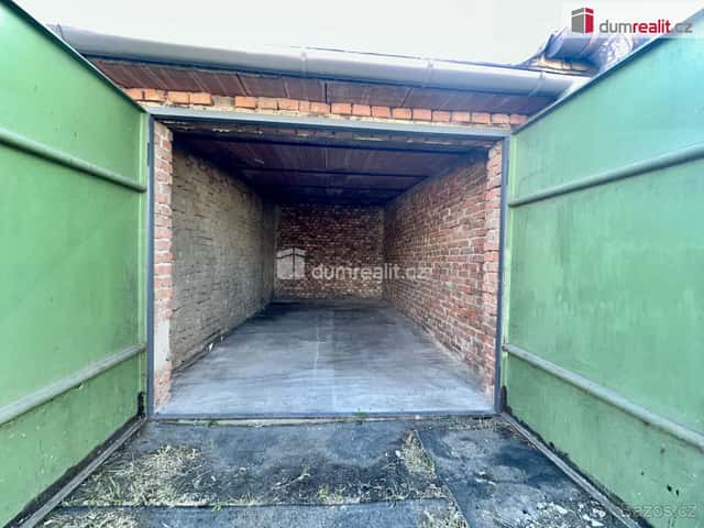 Garáž 19m2, Hodonín - Kapřiska, okres Hodonín