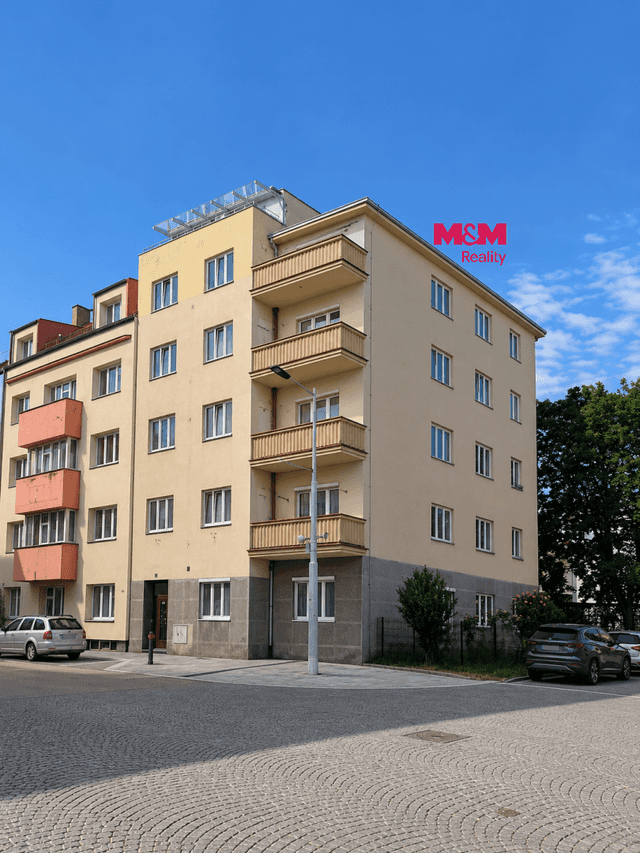 Prodej bytu 4+1 v Pardubicích, ul. Sladkovského, okres Pardubice