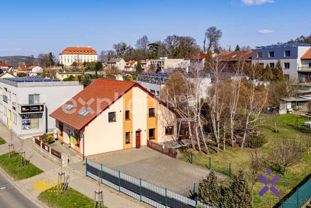 Prodej rodinného domu 239 m², pozemek 1212 m² - Napajedla, okres Zlín