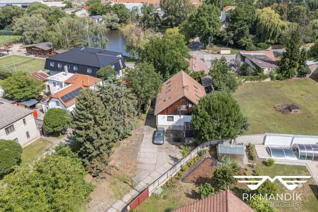 Prodej rodinného domu 212 m², Nová Ves, ev.č. 714-Nová Ves-1, okres Praha-východ