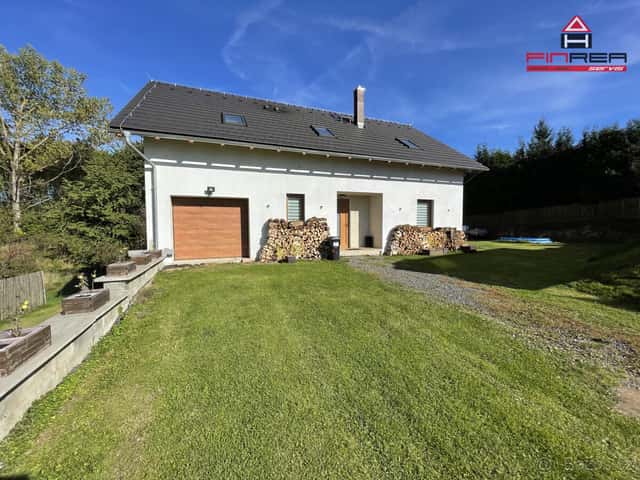 Prodej RD 6+kk o celkové ploše 242 m2 a zahradou 1982 m2, okres Liberec