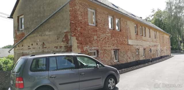 Velký dům s pozemkem, okres Jeseník