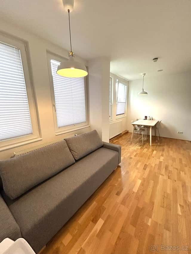 krásný byt 2+KK, 37m2 v ul. Perucká, Praha 2 - Vinohrady, Praha 2