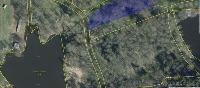 Klidné místo mezi rybníky – 2 805 m² u Hošťky, okres Tachov