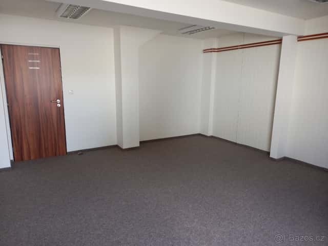 PRONÁJEM KANCELÁŘSKÝCH PROSTOR od 25m2 do 100m2, okres Plzeň-město