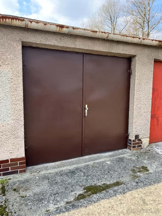 Prodej zděné garáže 18 m² – Ostrava Hrabová, okres Ostrava-město