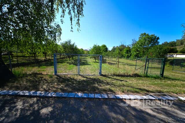 Prodej stavebního pozemku 2268 m2 v obci Korytná, Uh.Brod/UH, okres Uherské Hradiště