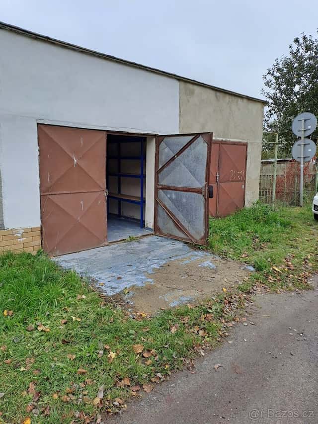 Garáž Mimoň, okres Česká Lípa