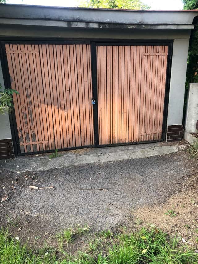 Garáž Bílý Potok pod Smrkem, okres Liberec