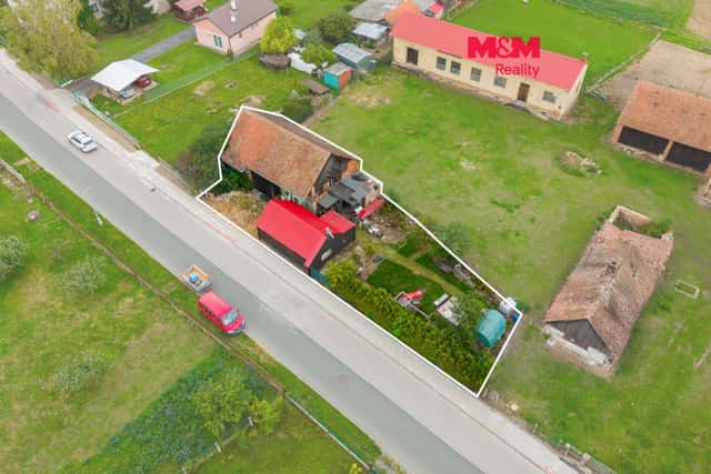 Prodej chaty se stodolou v Prasku, Prasek, okres Hradec Králové