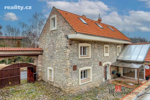 Prodej venkovské stavení 579 m², pozemek 1.059 m², Kladenská, Středokluky, okres Praha-západ