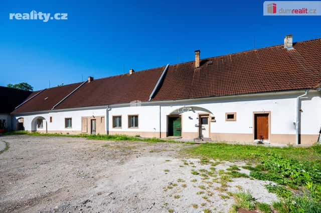 Prodej dům 1.111 m², pozemek 1.379 m², Hrdějovice – Opatovice, okres České Budějovice